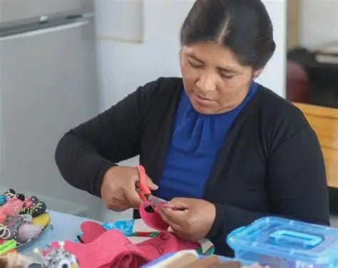 Fair Trade Versus Handmade: How to Choose - Che Cose Belle
