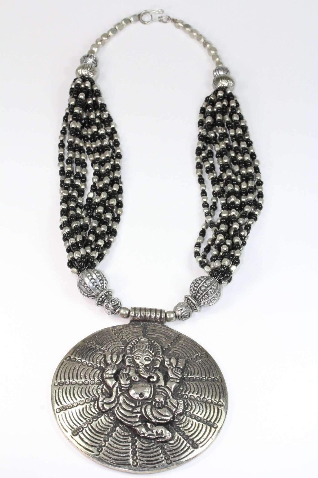 How to Choose Handmade Statement Jewelry Gifts