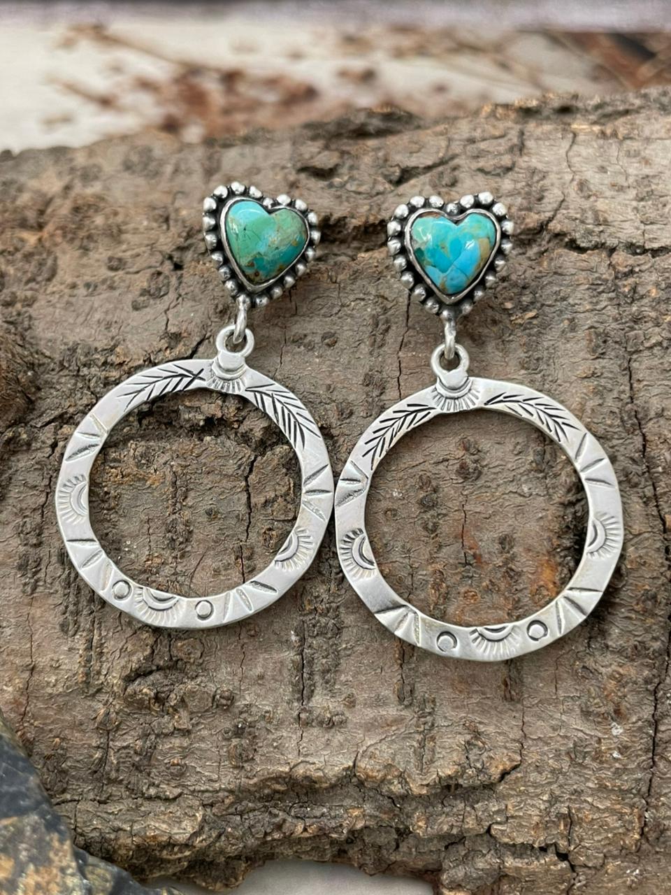 Handmade Jewelry vs Factory Jewelry