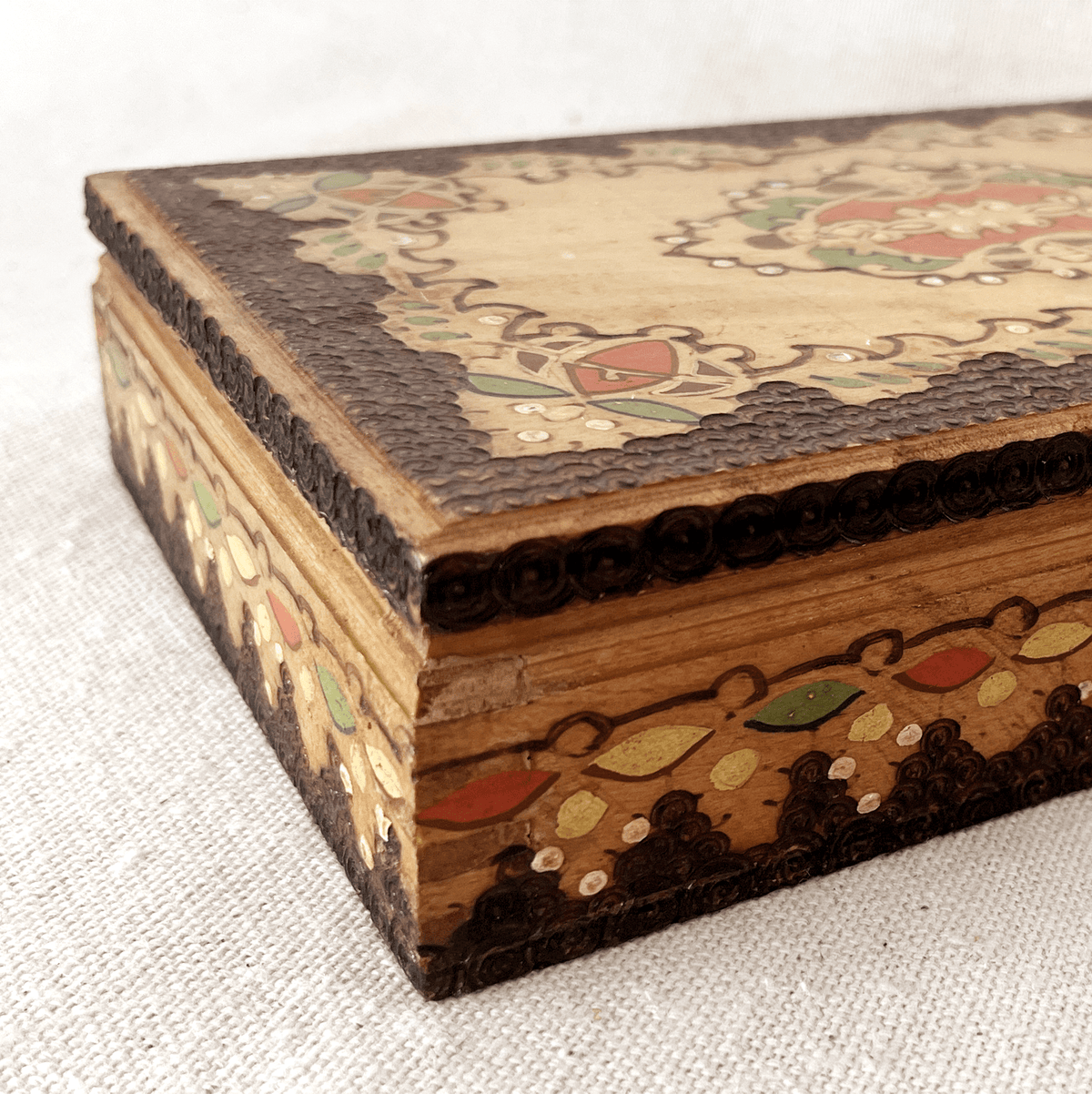 How to Gift Meaningful Keepsakes That Last - Che Cose Belle