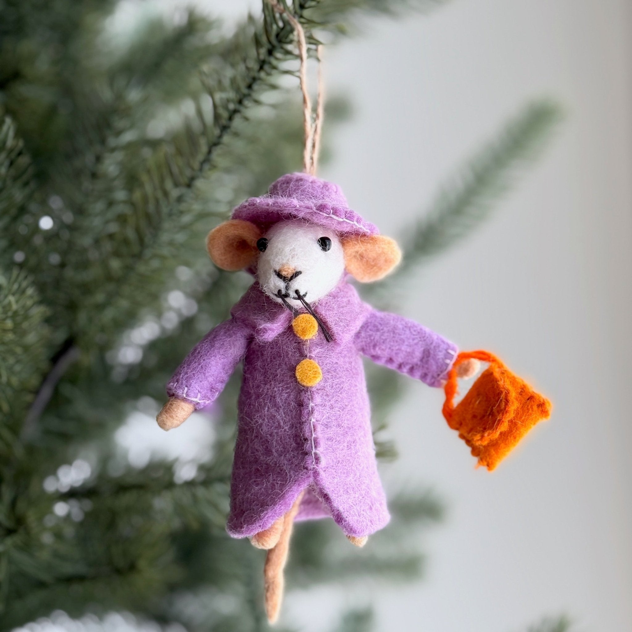 Queen Mousiebeth Ornament - Che Cose Belle