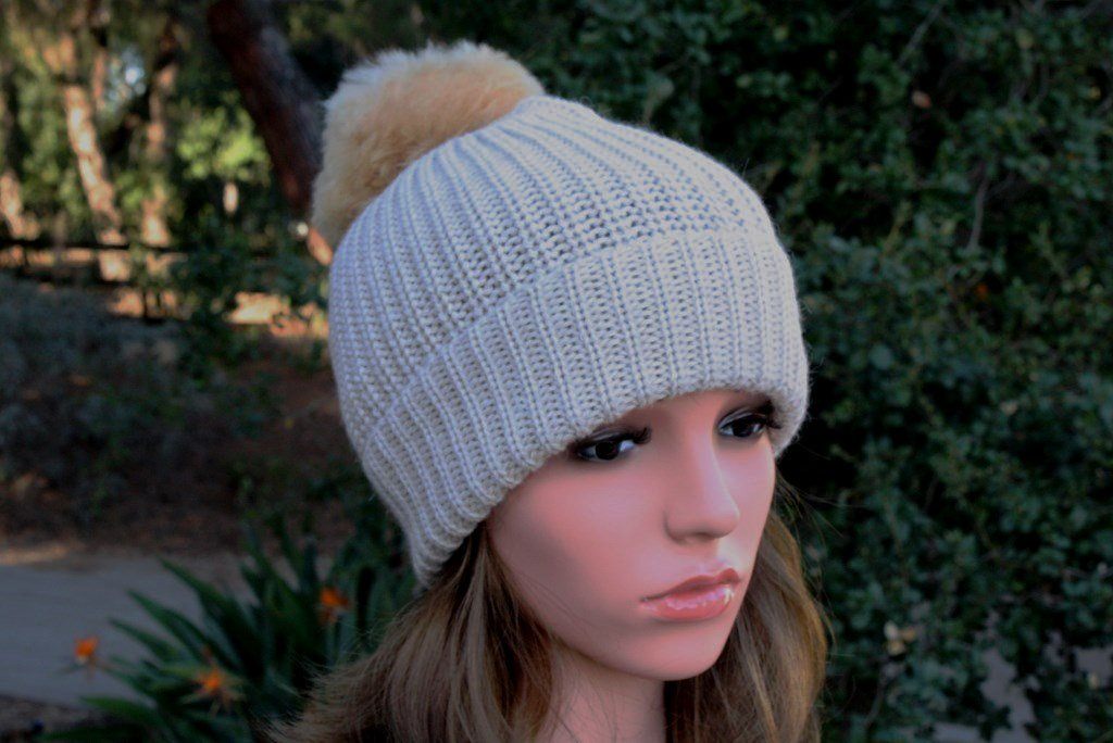 100% Alpaca Pom-Pom Channel Beanie Hat - Che Cose Belle