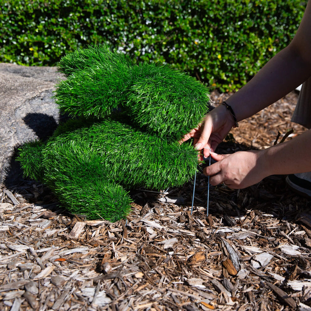 13" UV Resistant Artificial Grass Garden Plush Topiary Bunny Rabbit (Indoor/Outdoor) - Che Cose Belle