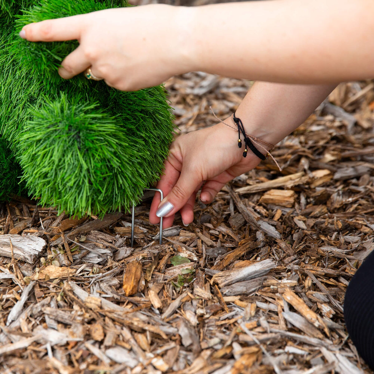 14" UV Resistant Artificial Grass Garden Plush Topiary Bear (Indoor/Outdoor) - Che Cose Belle