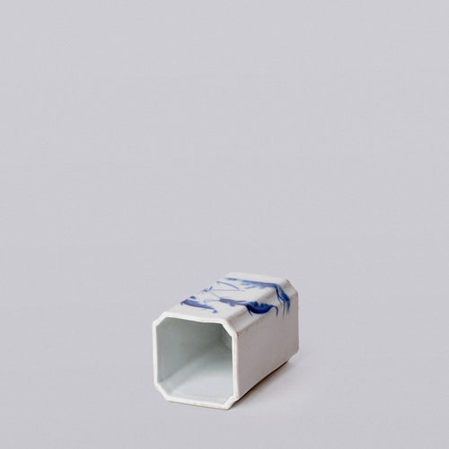1920s Blue and White Porcelain Fish Square Vase - Che Cose Belle