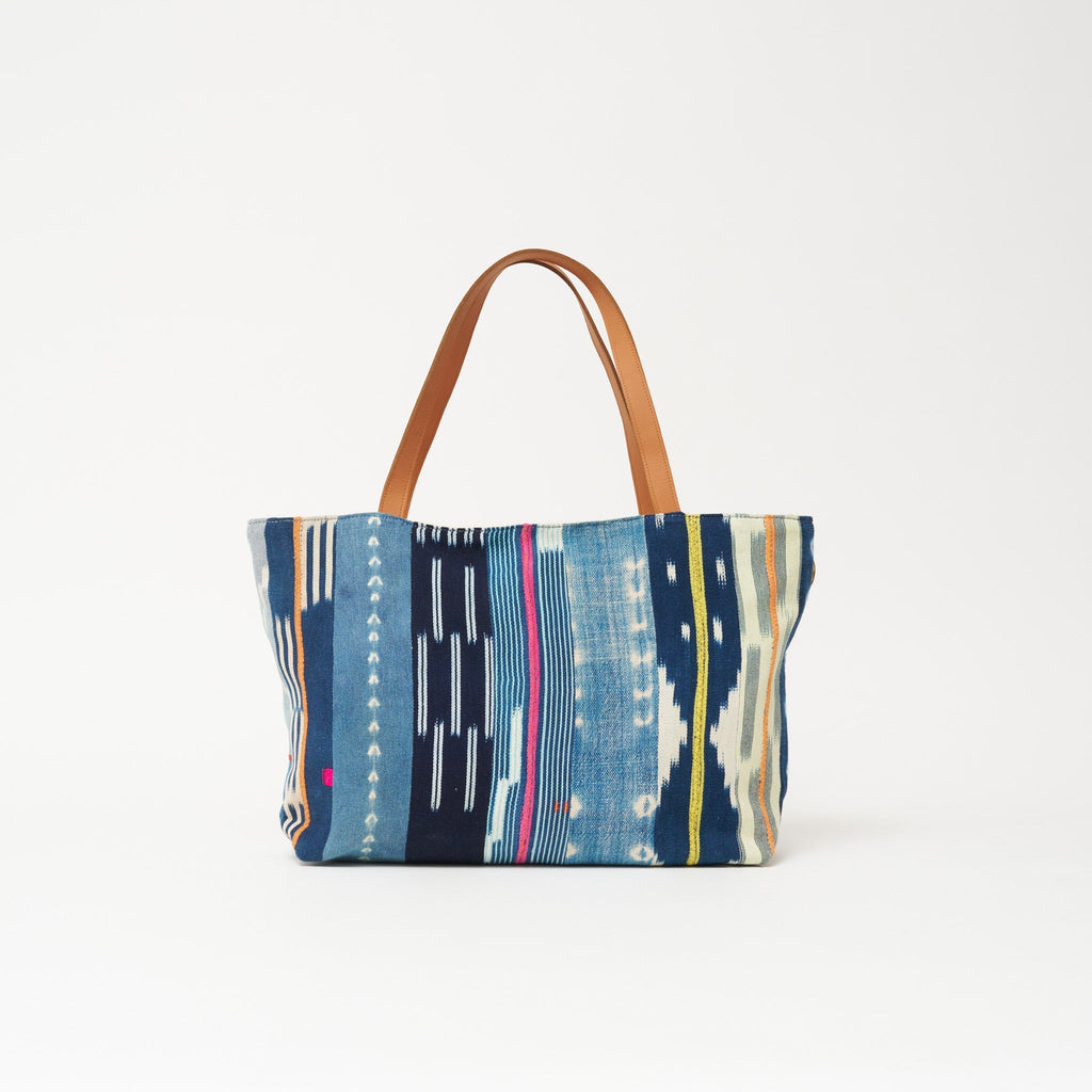 Baule Adventure Tote with Red Beaded Heart