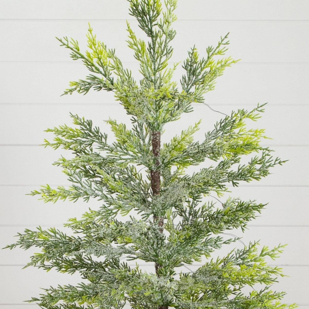 2’ Pre-Lit Artificial Snowed Cypress Christmas Tree with 30 LED Lights in Hyacinth Basket - Che Cose Belle