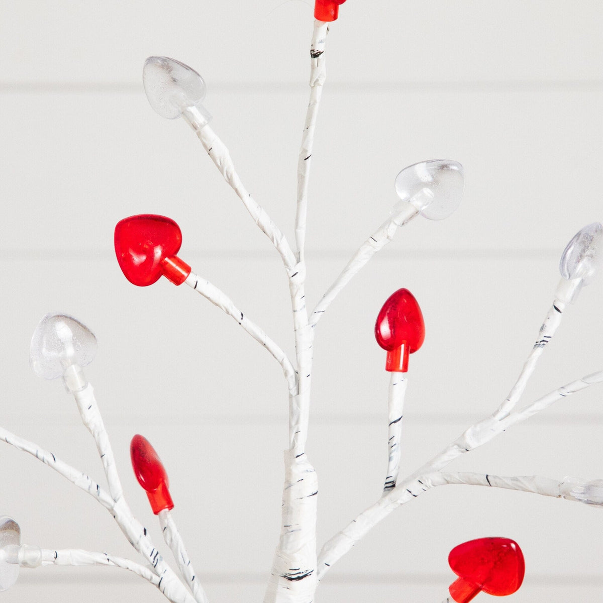 2' Pre-Lit Artificial Valentine's Day Twig Tree with 24 Red & White Heart-Shaped LED Lights - Che Cose Belle