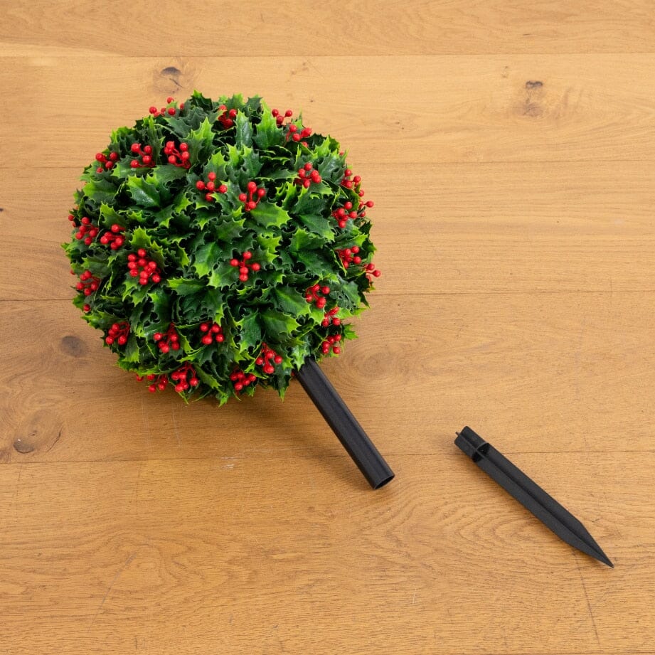 2' UV Resistant Artificial Holly Berry Christmas Ball with Integrated Ground Stake (Indoor/Outdoor) - Che Cose Belle