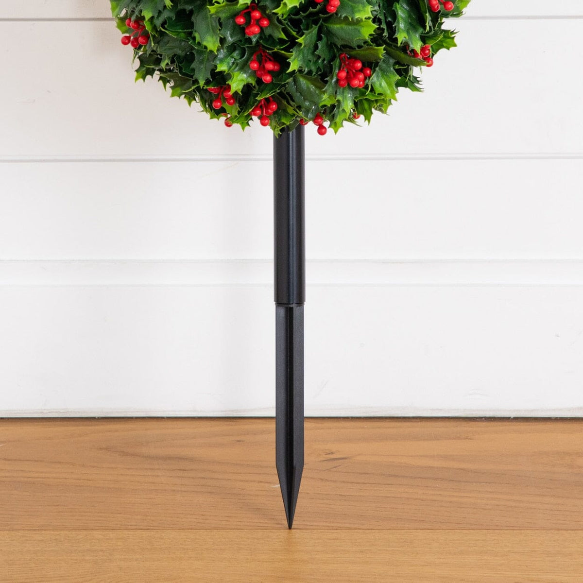 2' UV Resistant Artificial Holly Berry Christmas Ball with Integrated Ground Stake (Indoor/Outdoor) - Che Cose Belle