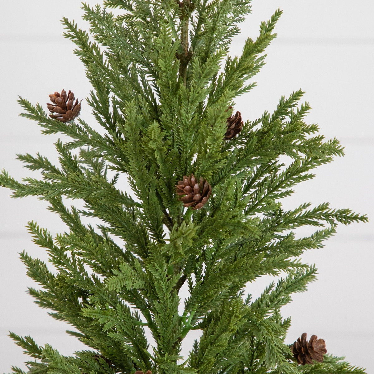 20” Artificial Christmas Cedar Pine Tree with Pinecones in White Ceramic Planter - Che Cose Belle