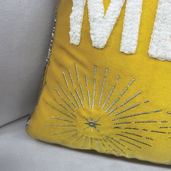20" Merry & Bright Rectangle Pillow - Che Cose Belle