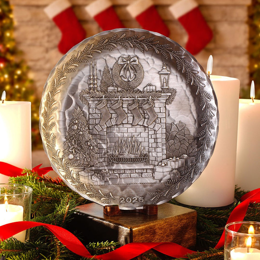 2026 Annual Plate - Cozy Christmas Hearth (Pewter) - Che Cose Belle
