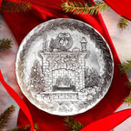 2026 Annual Plate - Cozy Christmas Hearth (Pewter) - Che Cose Belle