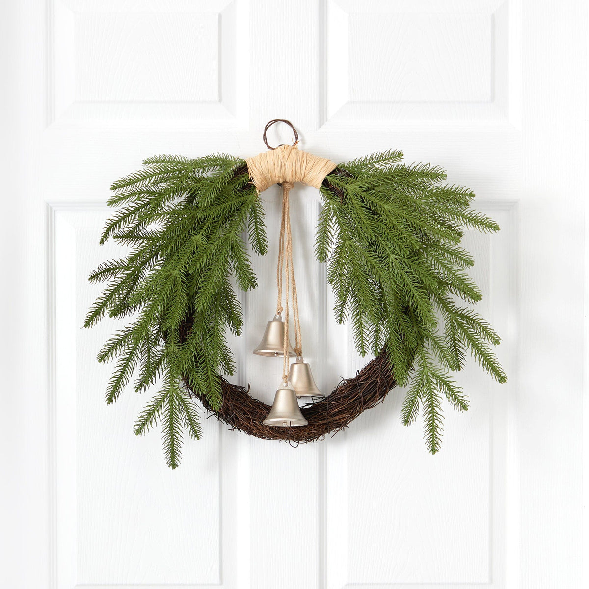 24” Holiday Christmas Pine and Bells Wreath - Che Cose Belle