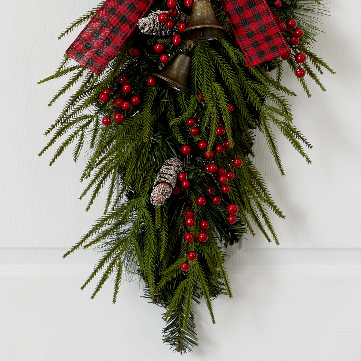 24” Holiday Christmas Pine Cones, Berry and Bells Teardrop - Che Cose Belle