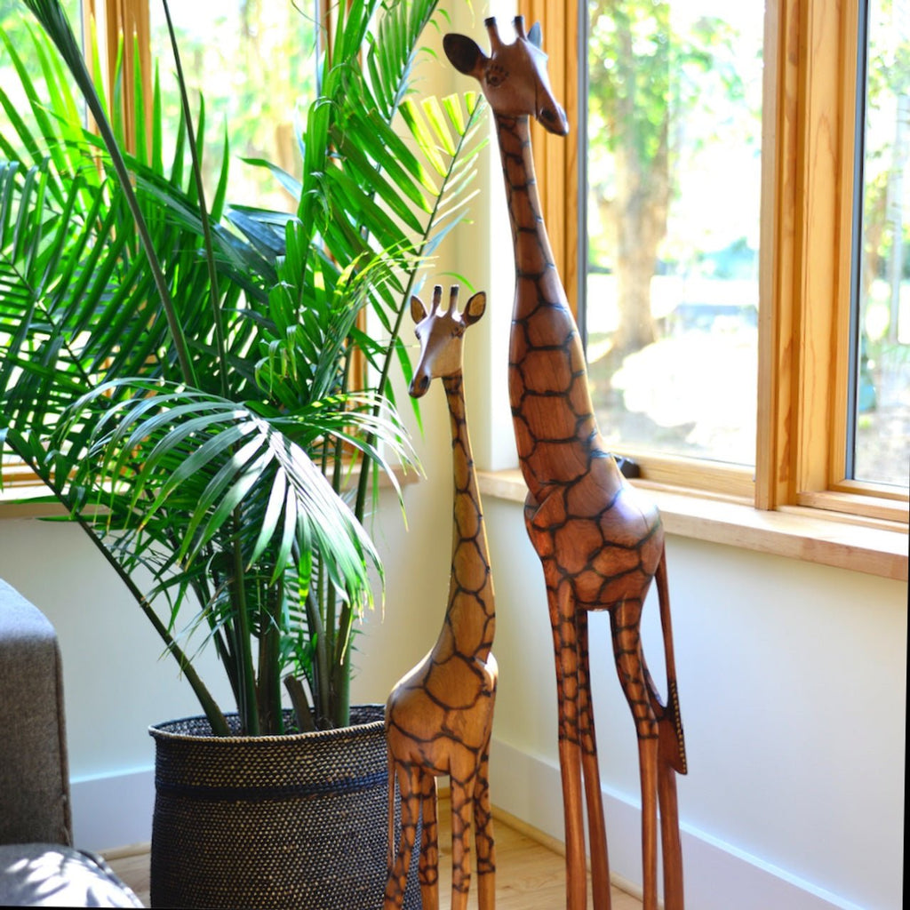 24" Olivewood Giraffe - Che Cose Belle