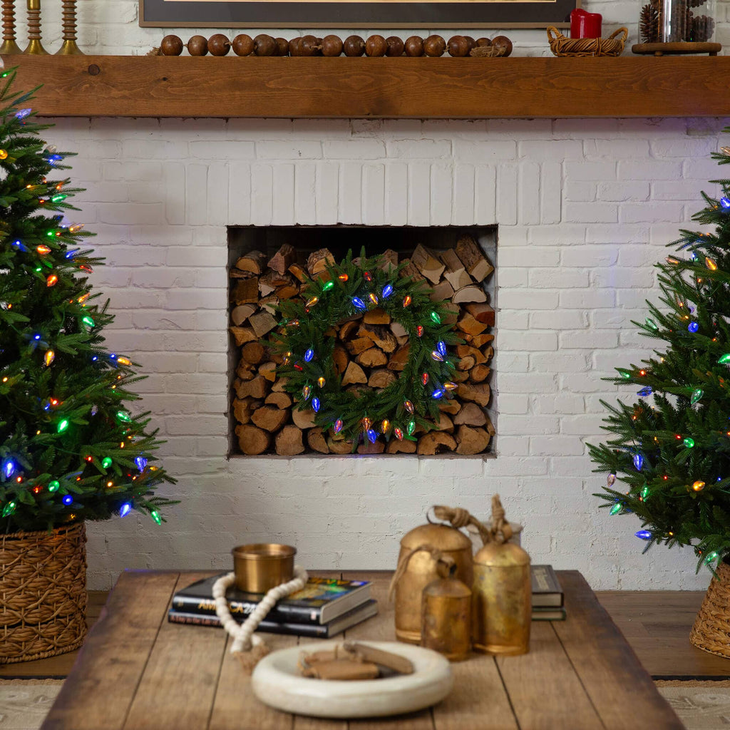 24" Pre-Lit Artificial Luxembourg Pine Christmas Wreath with 35 Multicolored Traditional Bulb LED Lights - Che Cose Belle