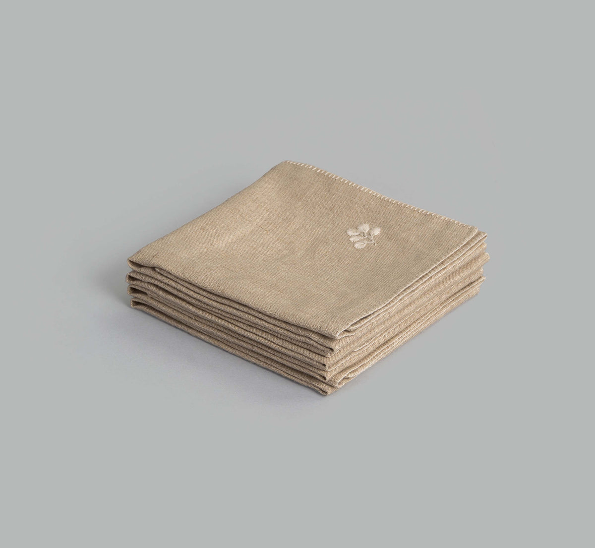 S/4 Linen Hand Embroidered Napkins