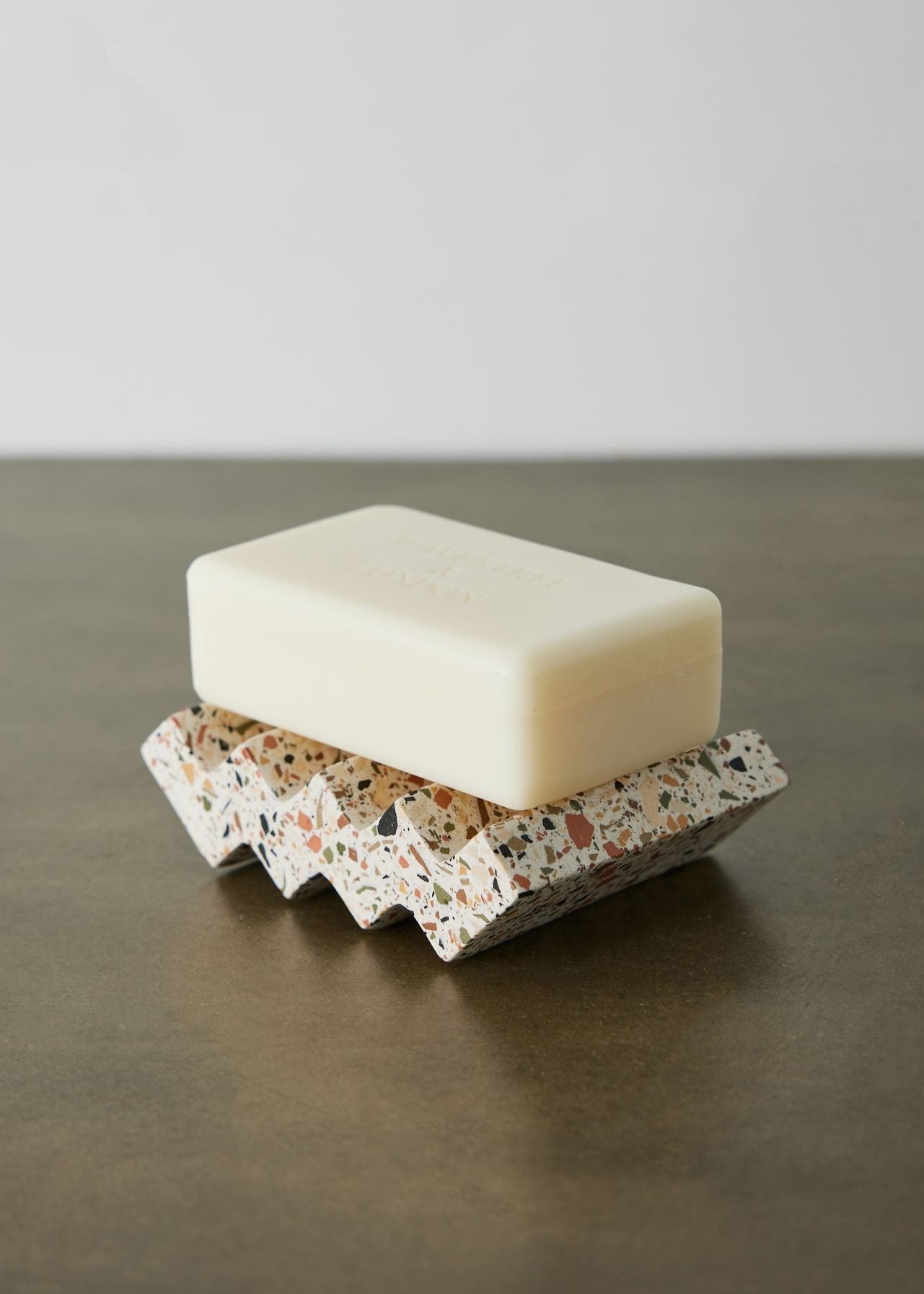 Zig-Zag Neutral Terrazzo Soap Dish