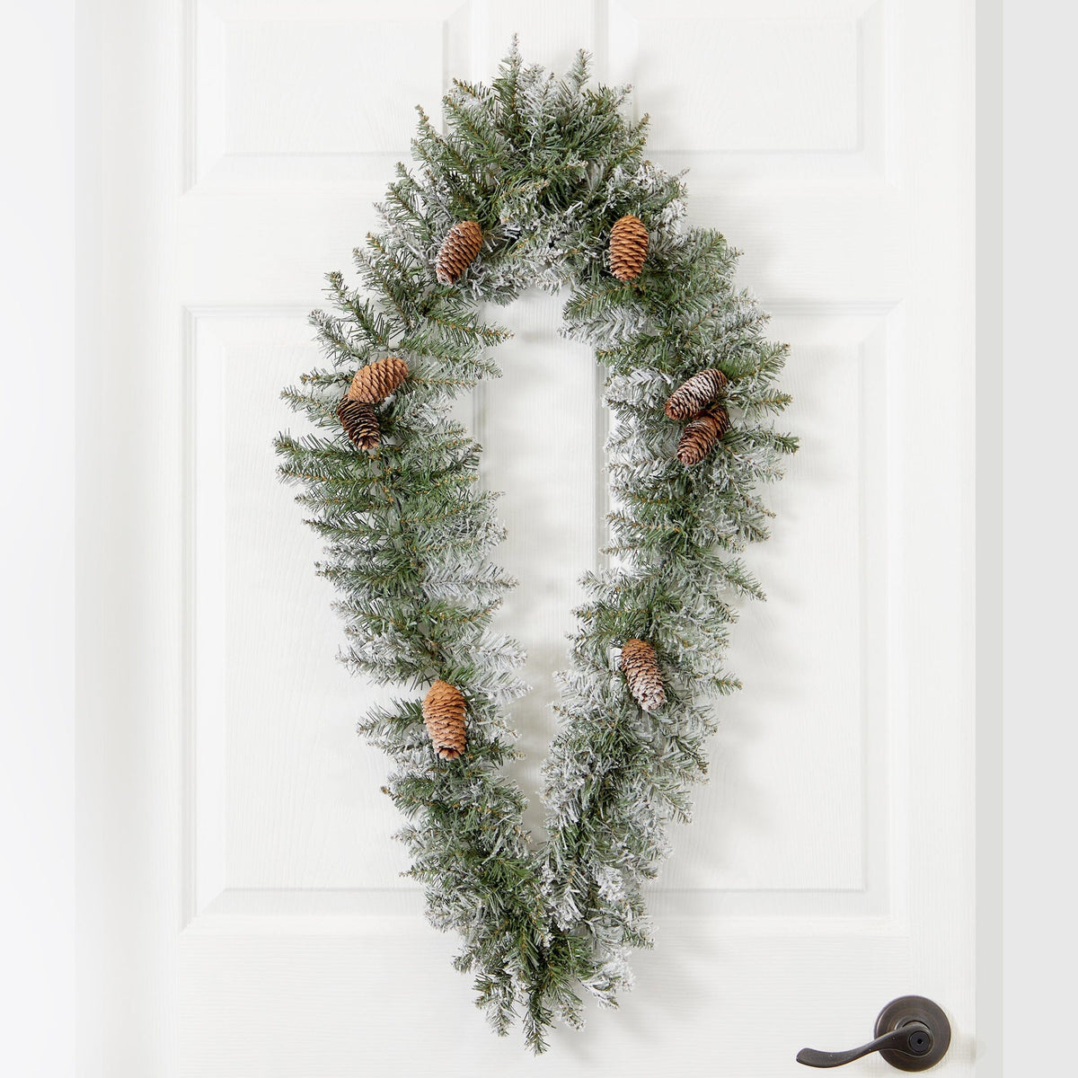 3' Holiday Christmas Geometric Diamond Frosted Wreath with Pinecones and 50 Warm White LED Lights - Che Cose Belle