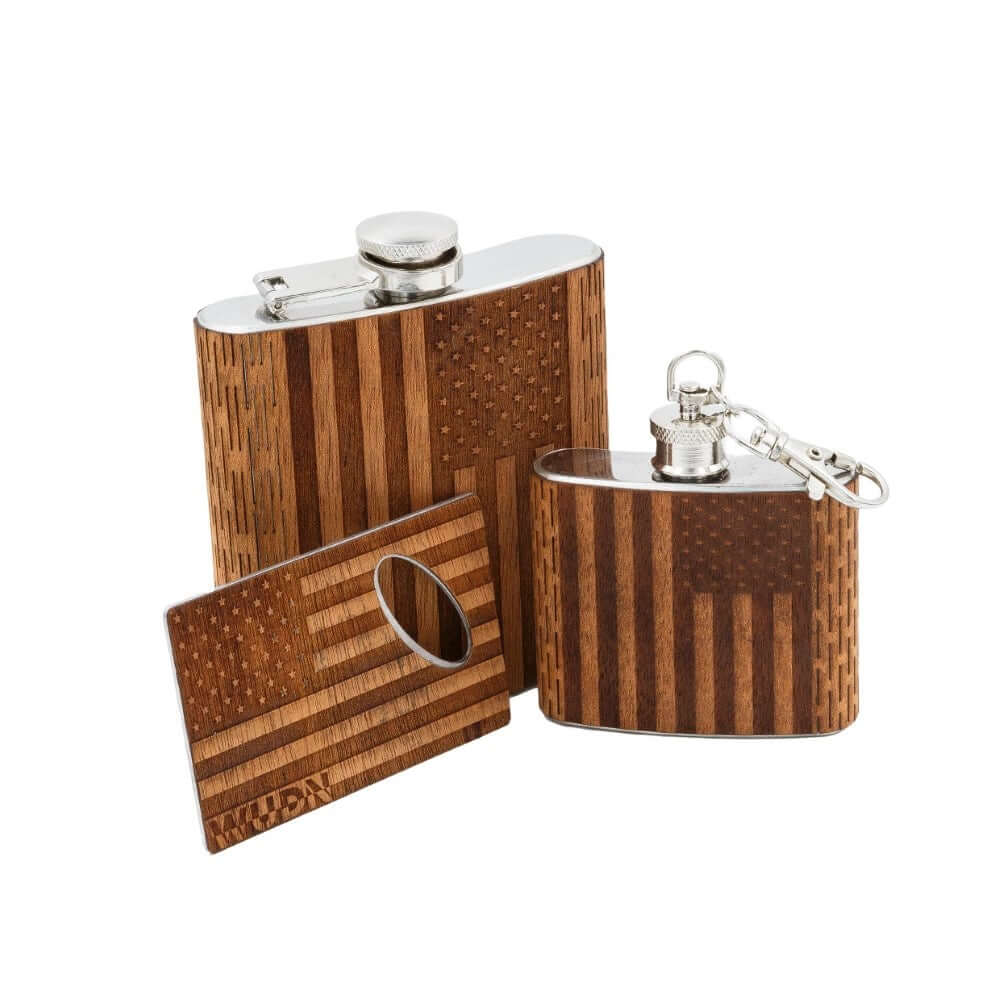 3-Piece Wooden Flask Set (6 oz. Hip Flask, 2 oz. Keychain Flask, Credit Card Bottle Opener) - Che Cose Belle