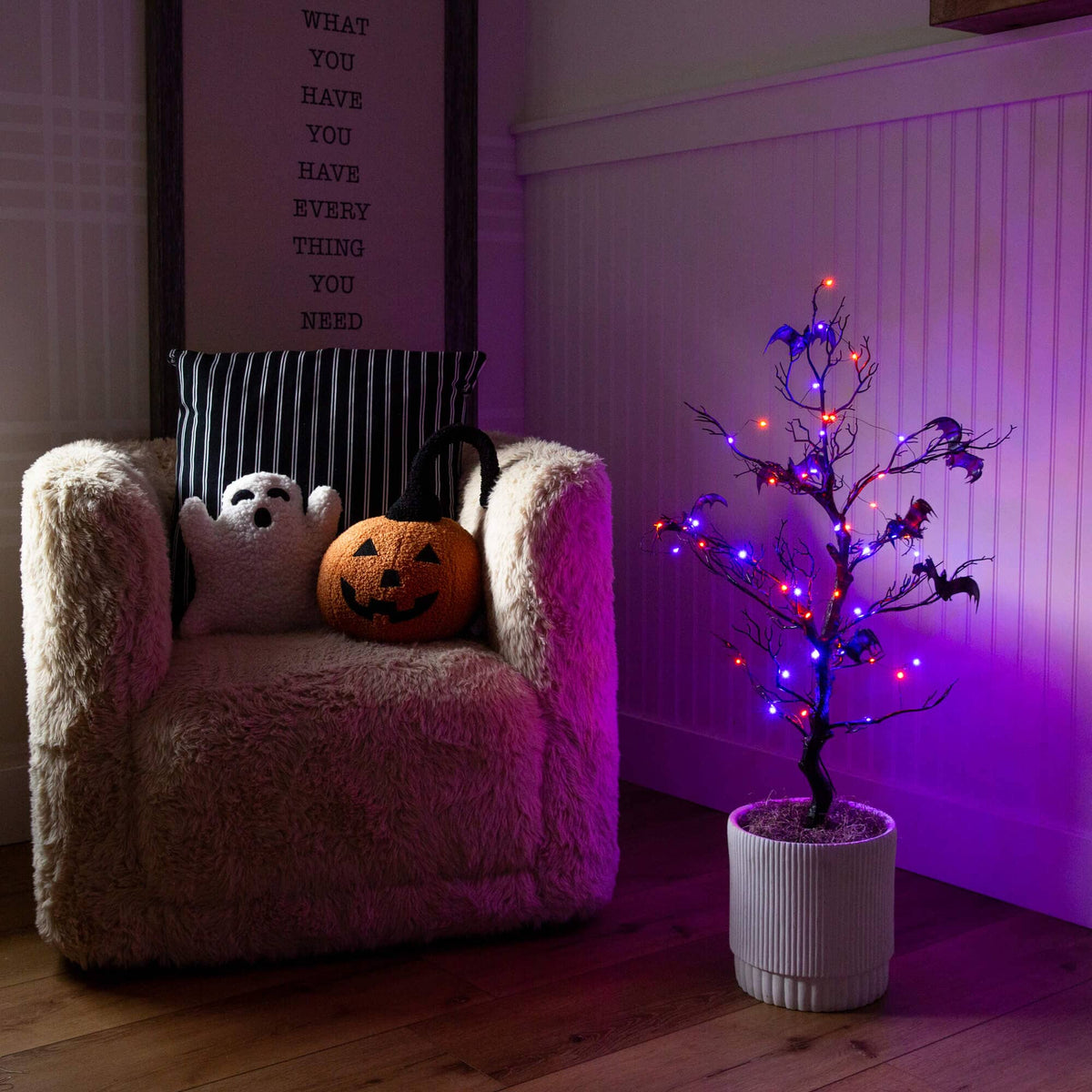 3' Pre-Lit Artificial Halloween Black Spooky Twig Tree with Bats and 100 Orange & Purple LED Lights - Che Cose Belle