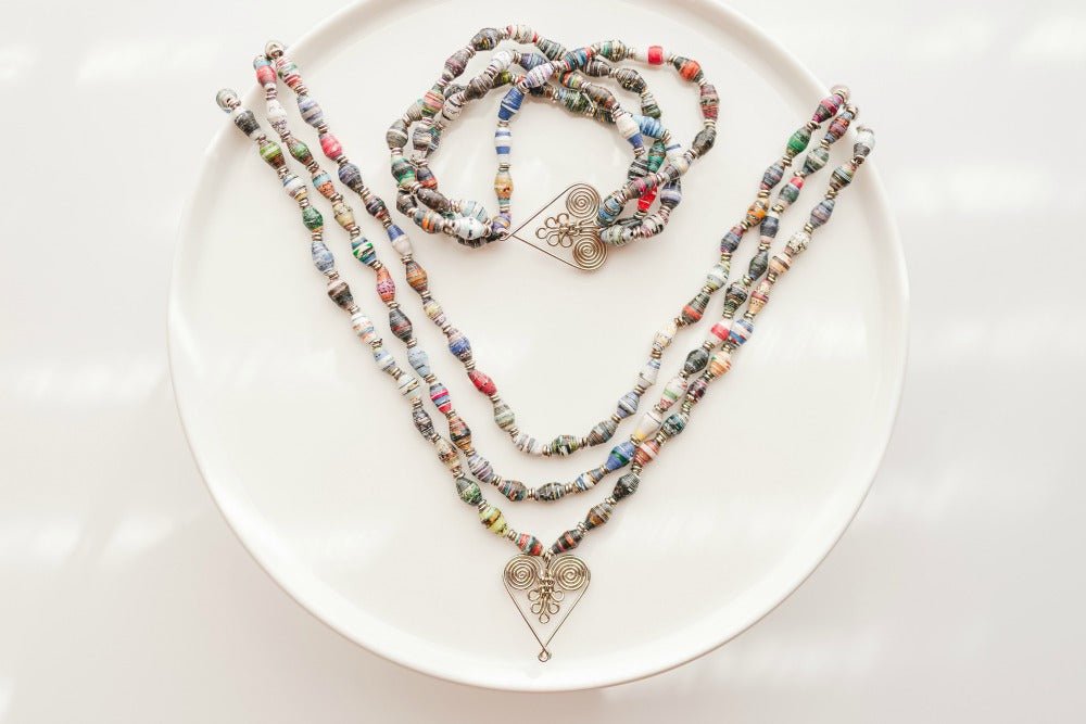 3 Strand Healing Hearts Statement Necklace - Che Cose Belle
