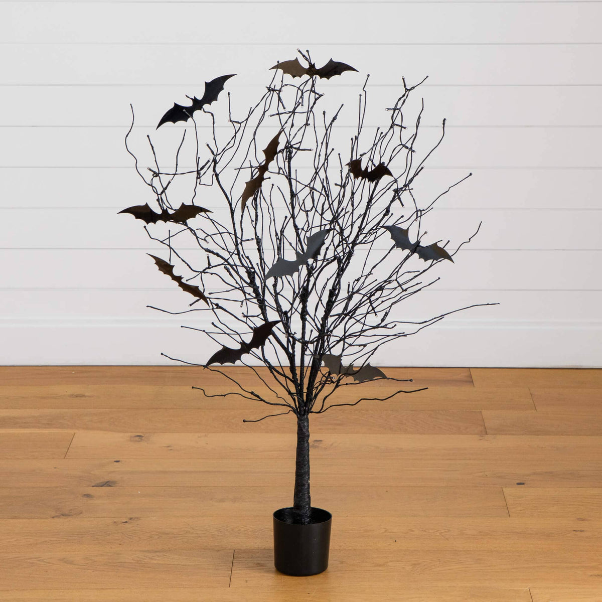 4' Pre-Lit Artificial Halloween Black Twig Tree with Bats and 50 Orange LED Lights - Che Cose Belle