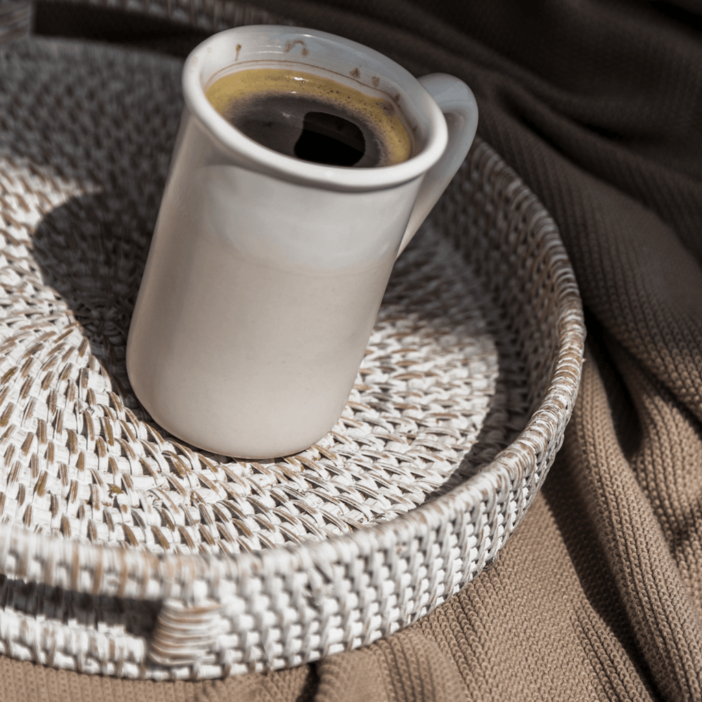 404 Round Rattan Tray — Decorative White Woven Tray for Coffee Table & Home - Che Cose Belle