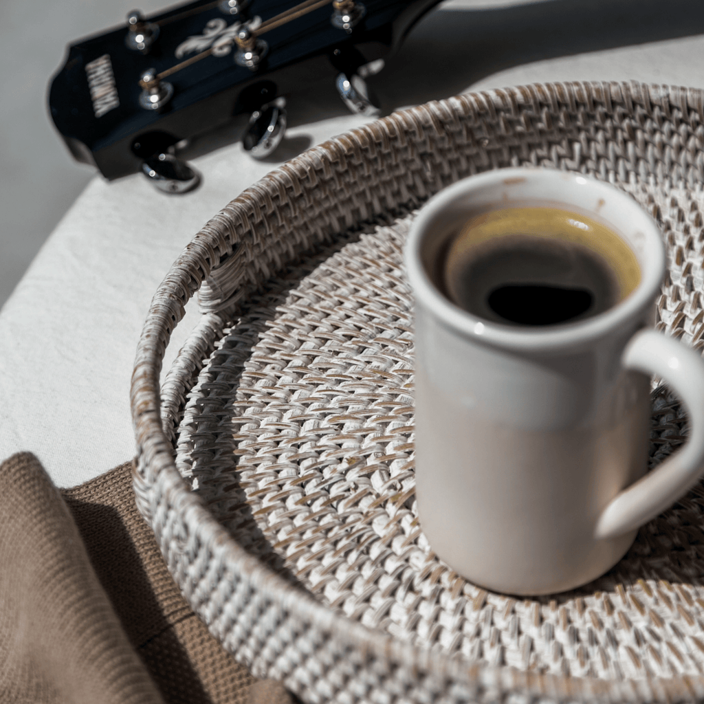 404 Round Rattan Tray — Decorative White Woven Tray for Coffee Table & Home - Che Cose Belle
