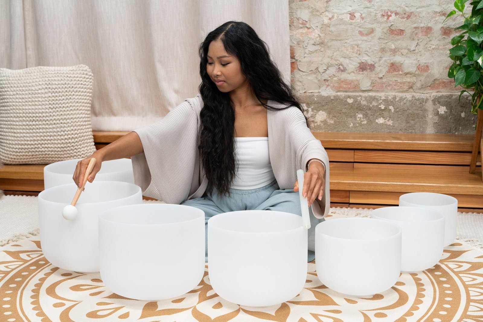 432 Hz Crystal Singing Bowl Chakra Set - 7 Pure White Quartz Bowls (8"–14") - Che Cose Belle