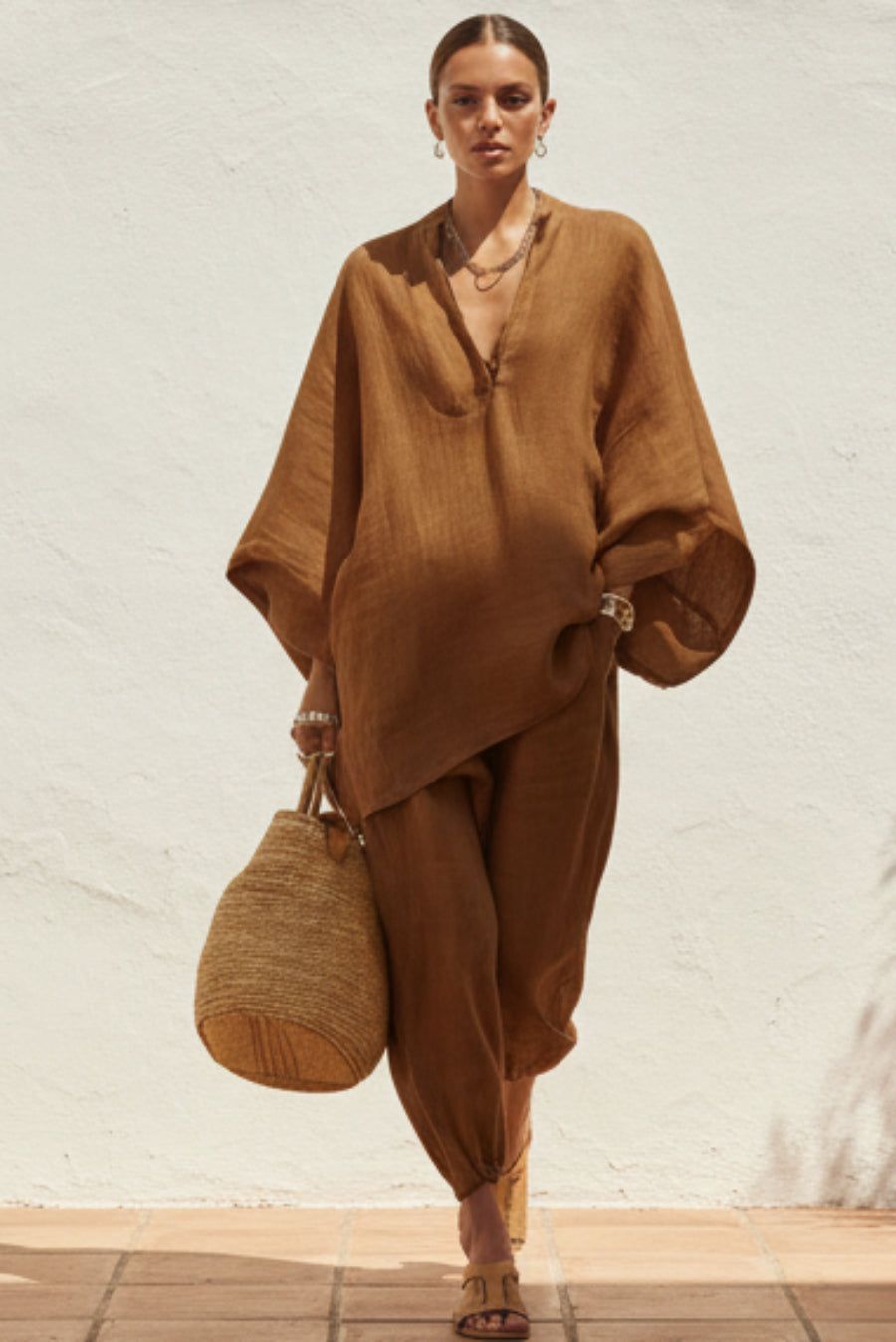 Women's Oversized Cape-Sleeve V-Neck Top & Tapered Jogger Pants Two-Piece Set