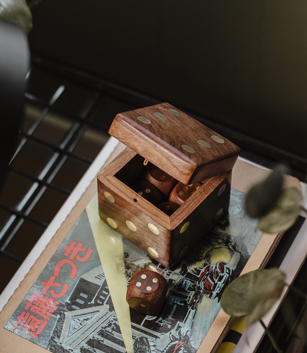5 Dice Box Set - Handcrafted Wood - Che Cose Belle