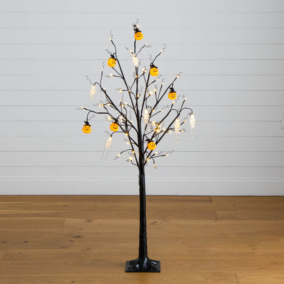 5' Pre-Lit Artificial Halloween Pumpkins and Skulls Ornament Tree with 72 Warm White LED Lights - Che Cose Belle