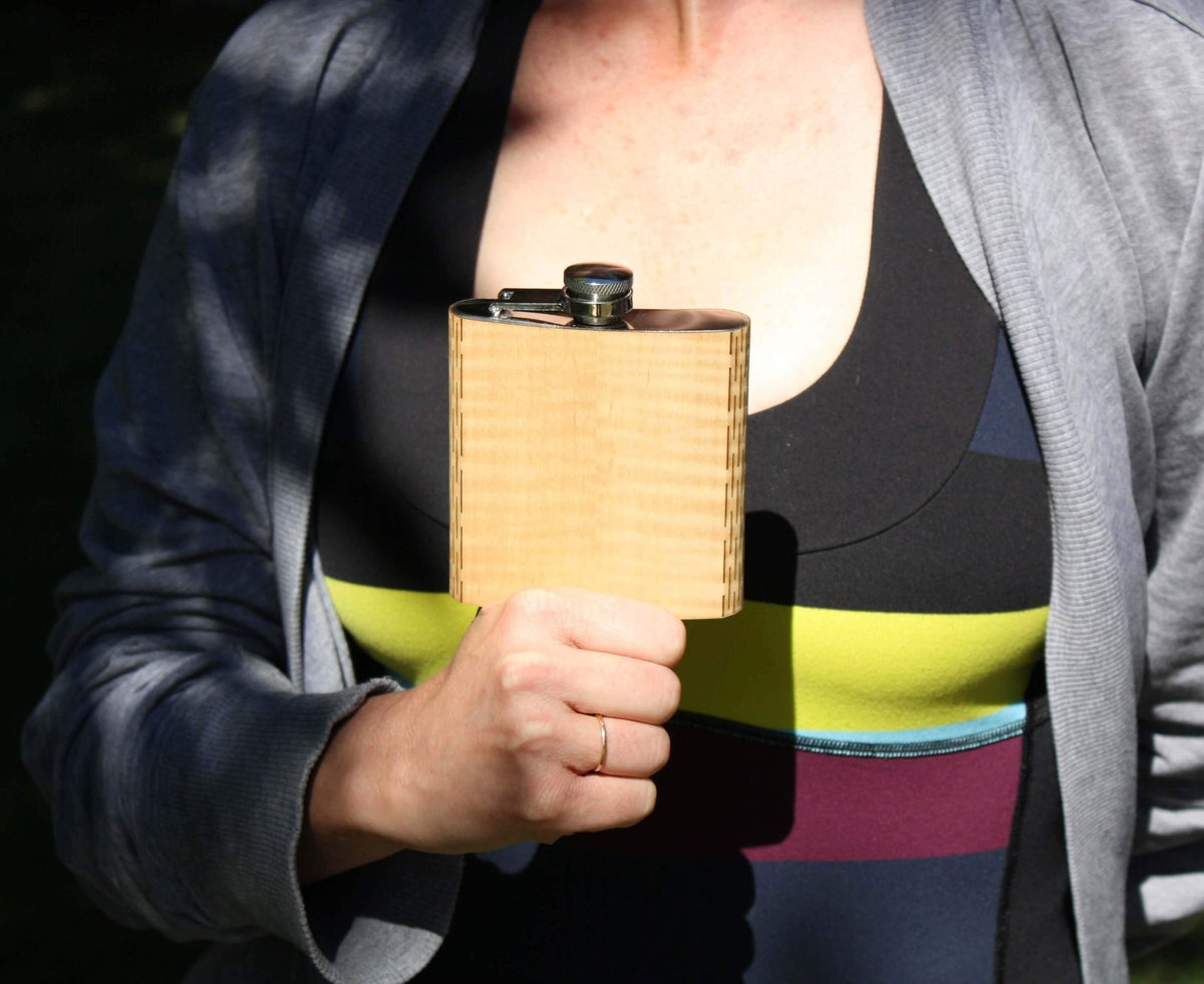 6 oz. Wooden Hip Flask (Mt. Rainier in Mahogany & Black Walnut) - Che Cose Belle