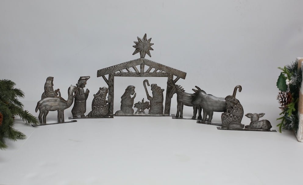 6 Piece Standing Nativity Set - Che Cose Belle
