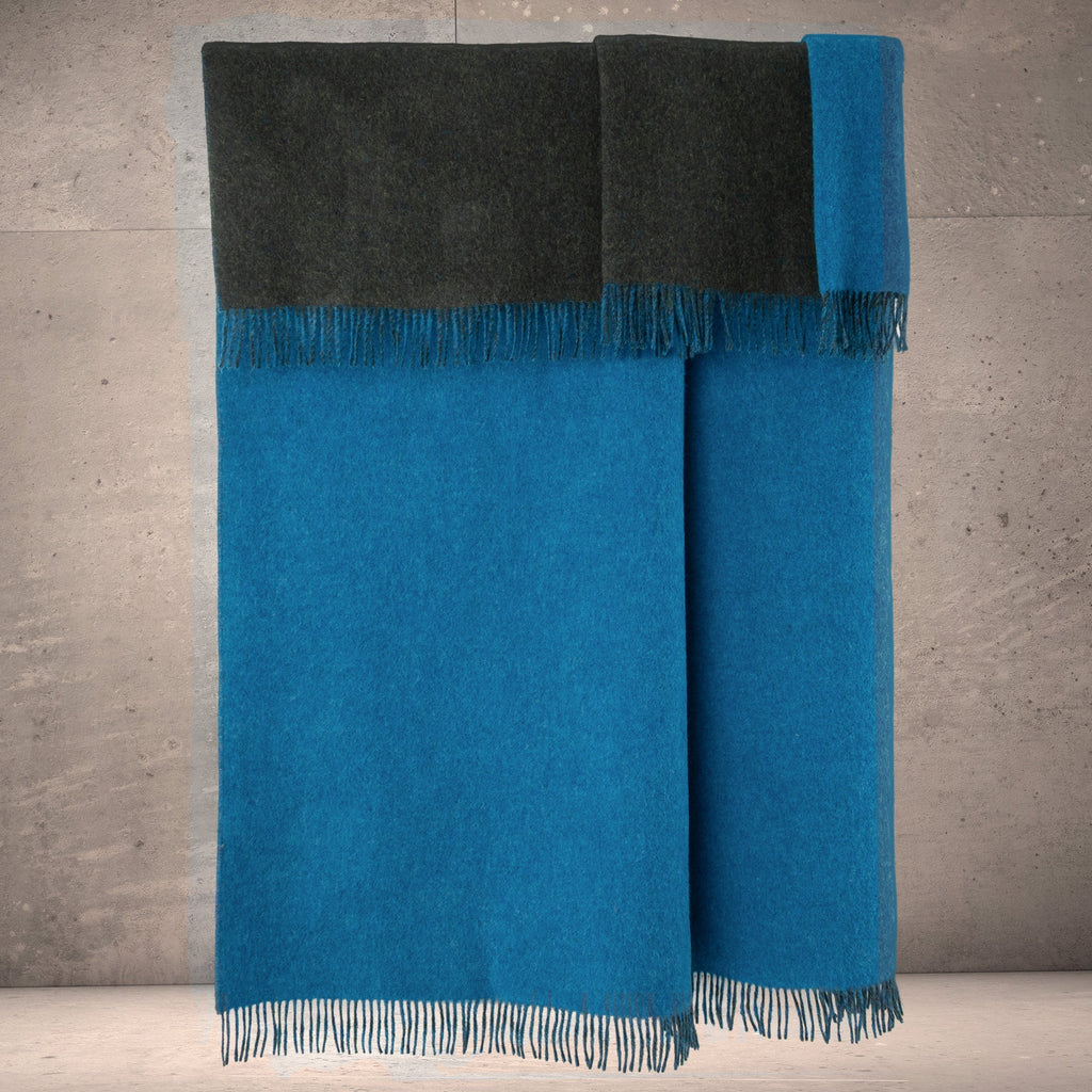 Highland Tweeds Reversible Double Cloth Throw - Sea/Green