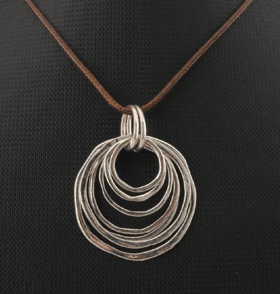 🔘 7-Layered Asymmetrical Circle Pendant Necklace – Bold. Minimal. Fabulous. - Che Cose Belle