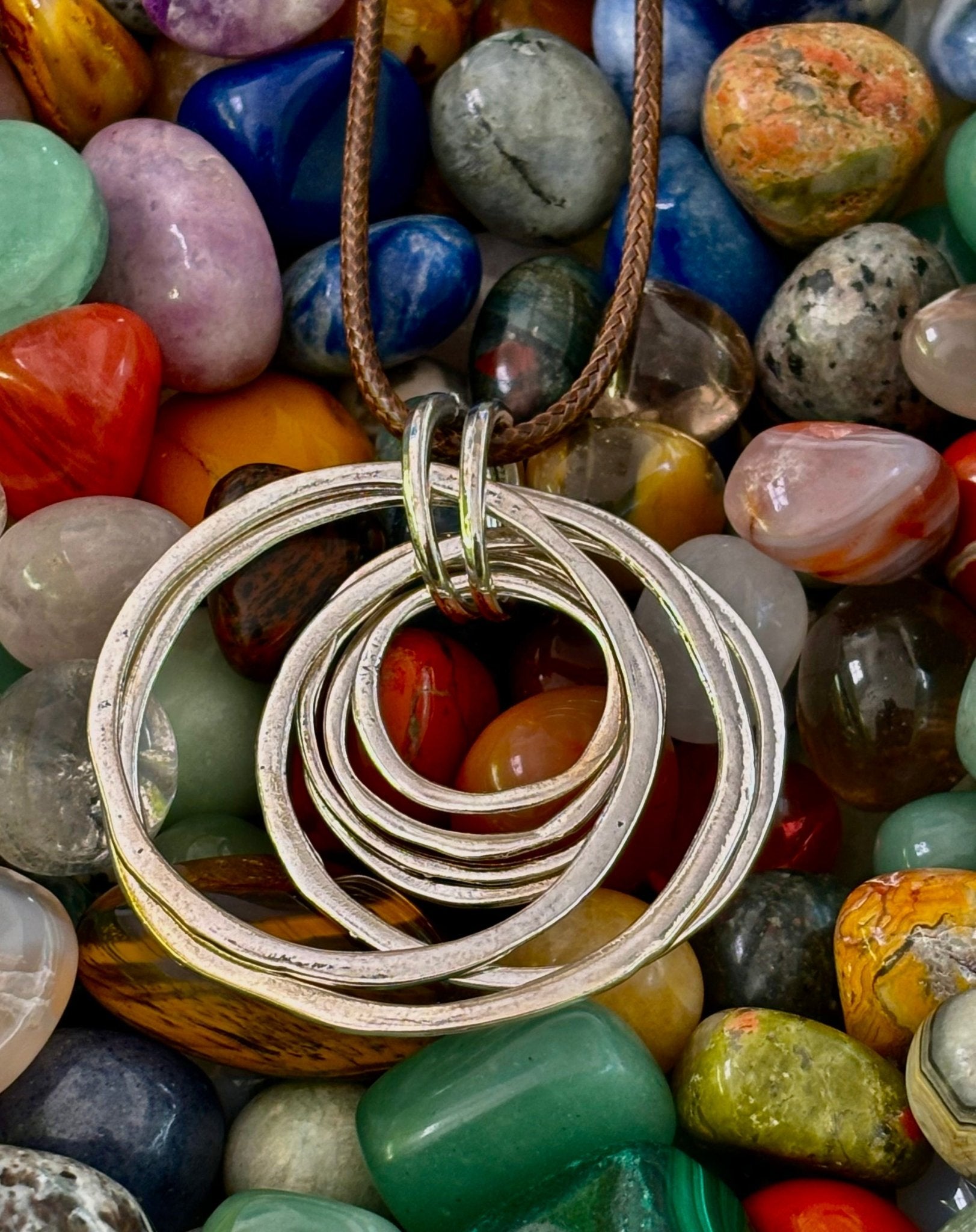 🔘 7-Layered Asymmetrical Circle Pendant Necklace – Bold. Minimal. Fabulous. - Che Cose Belle