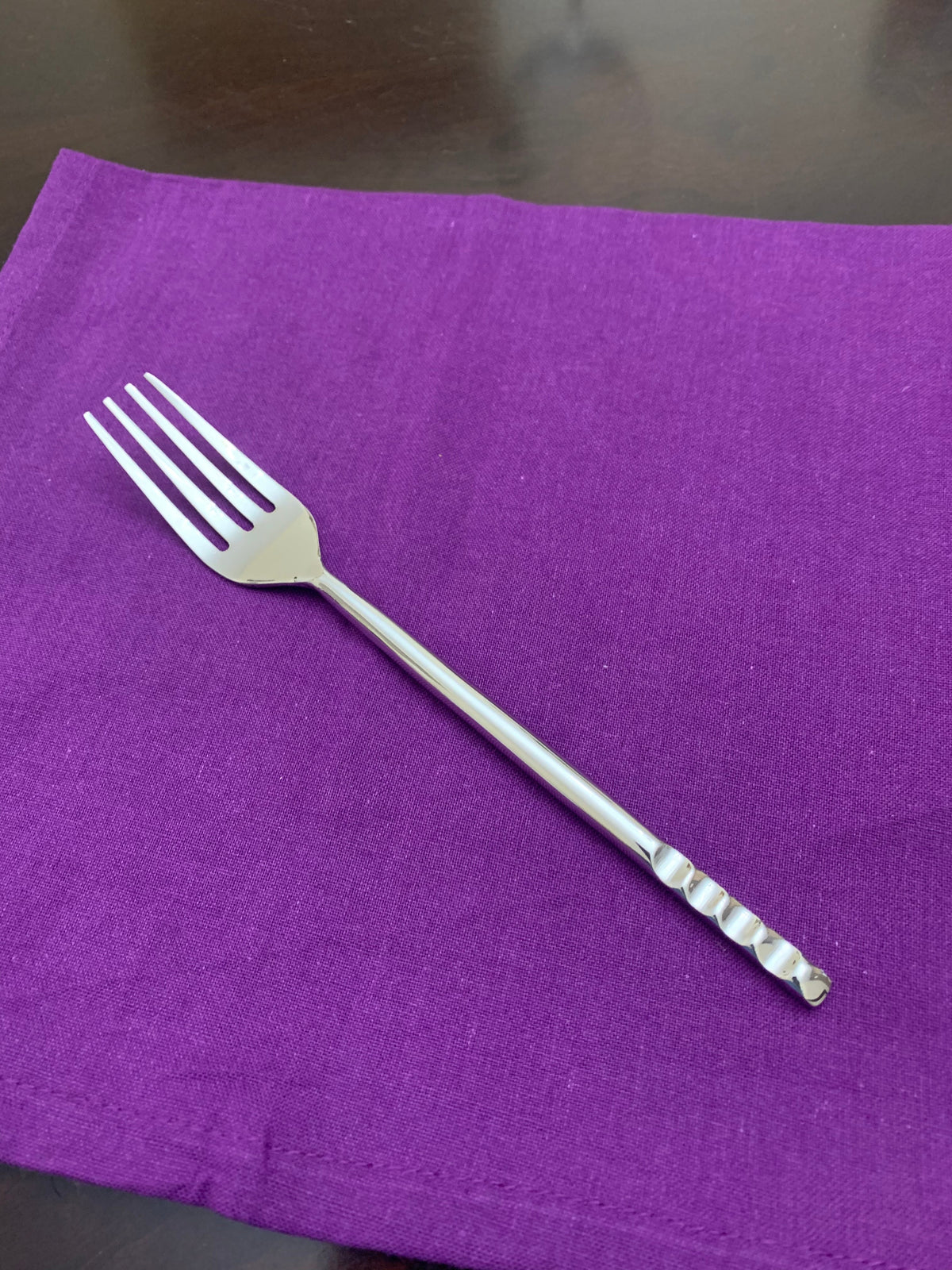 Vibhsa 20 Piece Flatware Set, Service for 4-Modern