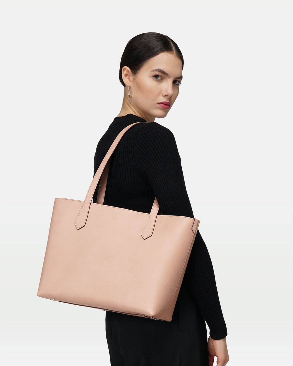 Elba medium size structured tote in vegetable-tanned leather