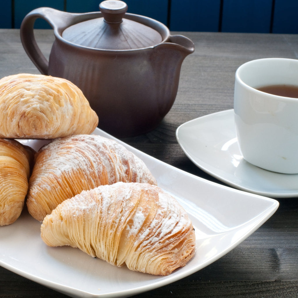 Large Italian Sfogliatelle Take and Bake Pastries - Che Cose Belle