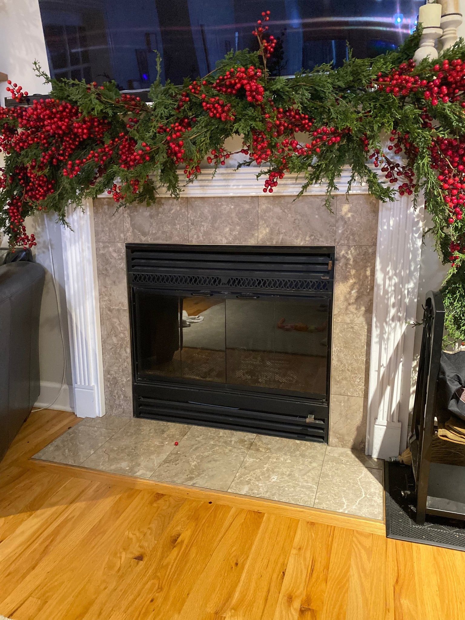 9ft Cedar and Red Berry Garland - Ship by 9/30/2026 - Che Cose Belle