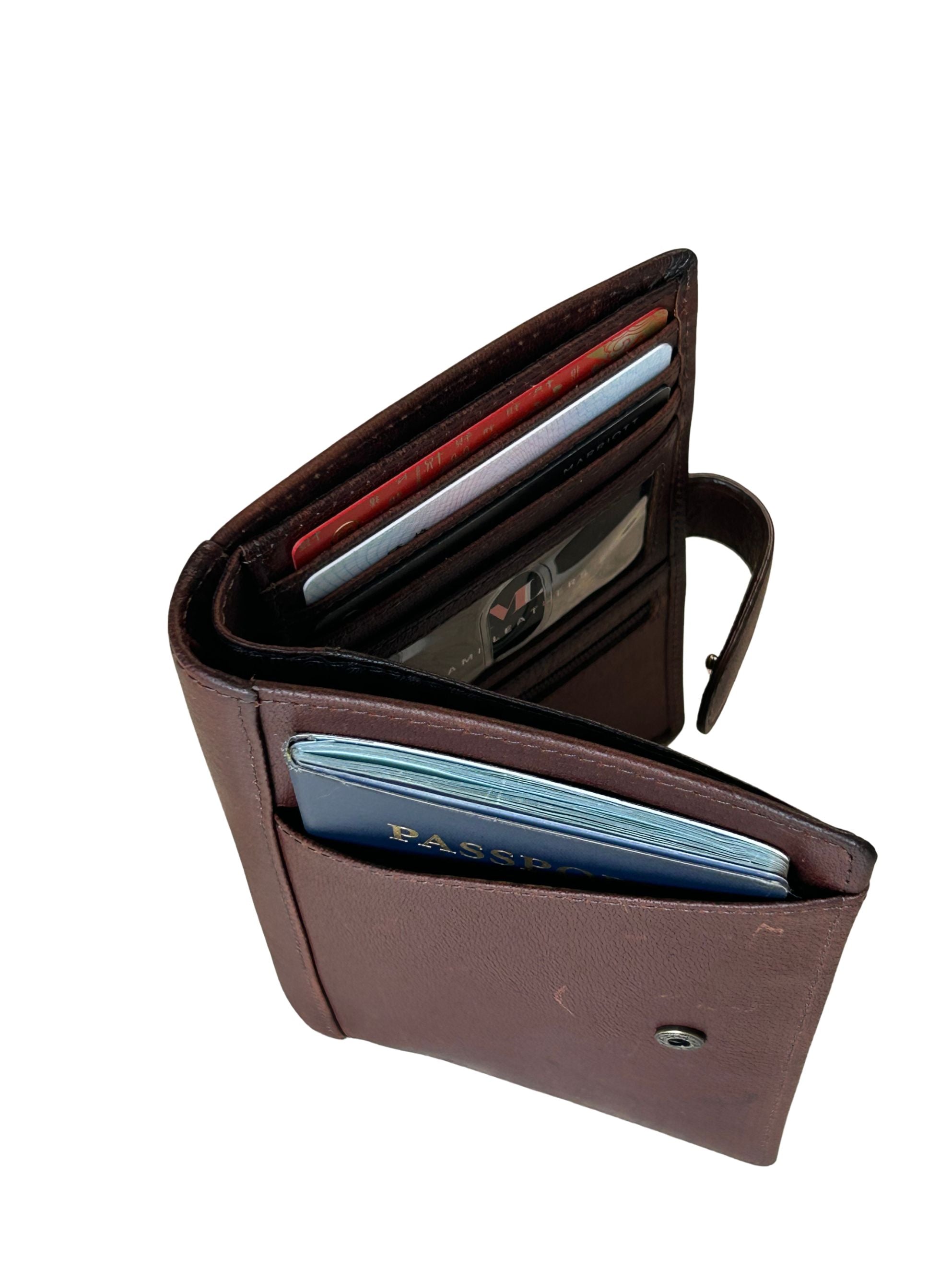 Cambridge Full-Grain Leather Passport Wallet