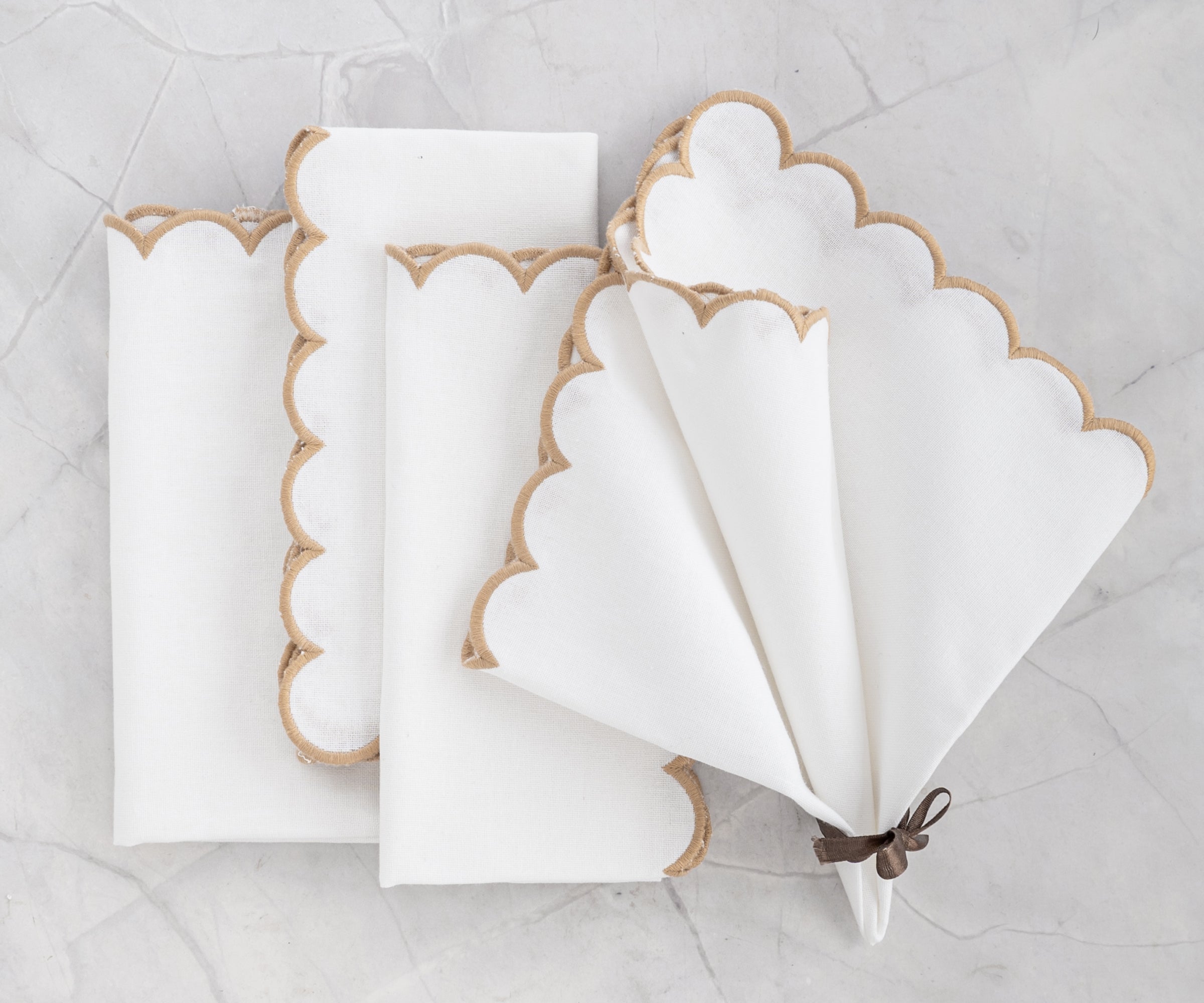 Scalloped Edge Linen Napkins