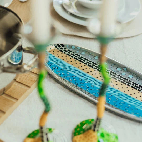 Serving tray with colorful striped design – Ovela series