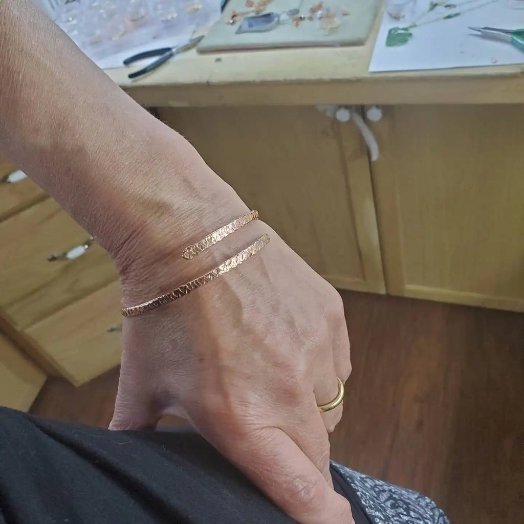 Handmade Adjustable 10 Gauge Copper Hammer Textured Overlap Bangle