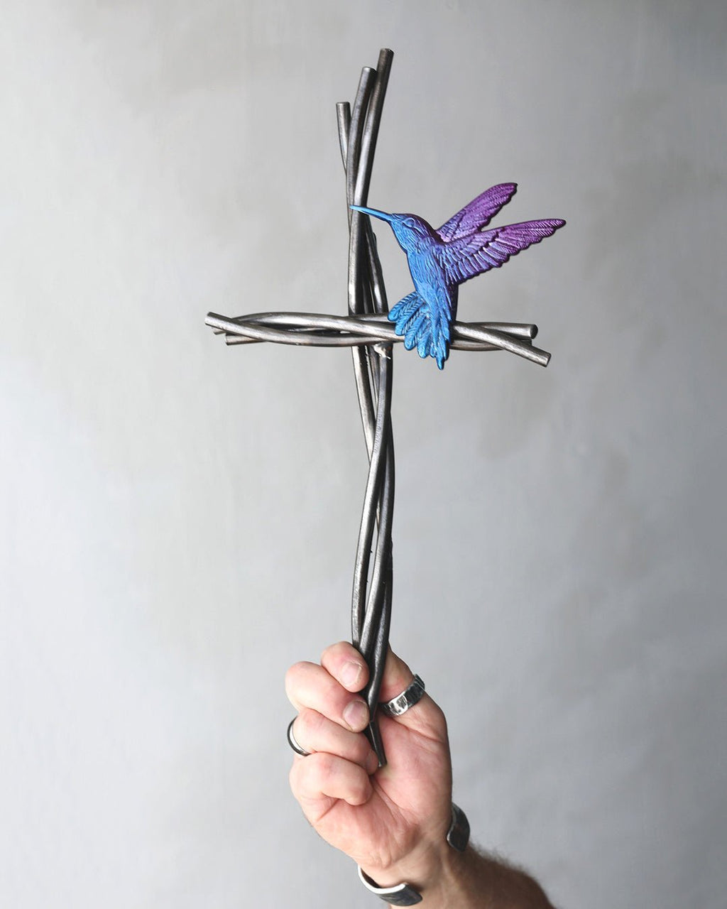 Hummingbird & Vine Cross - Che Cose Belle