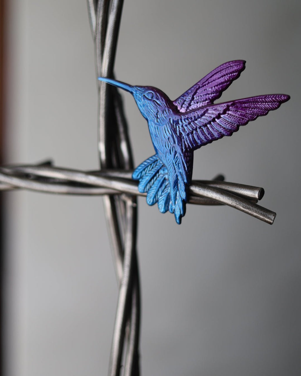Hummingbird & Vine Cross - Che Cose Belle